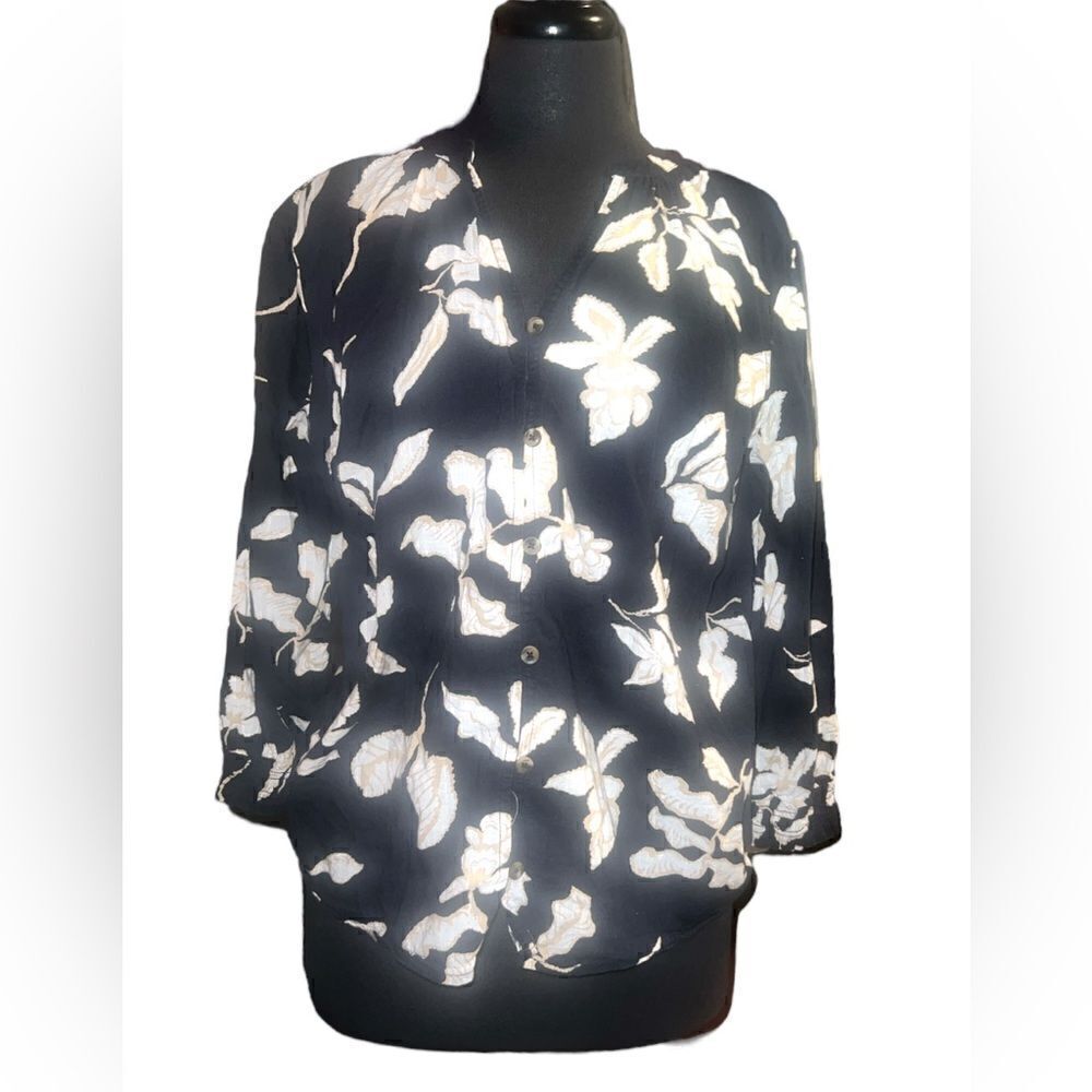 🐘Sonoma Black Print Floral Button Down